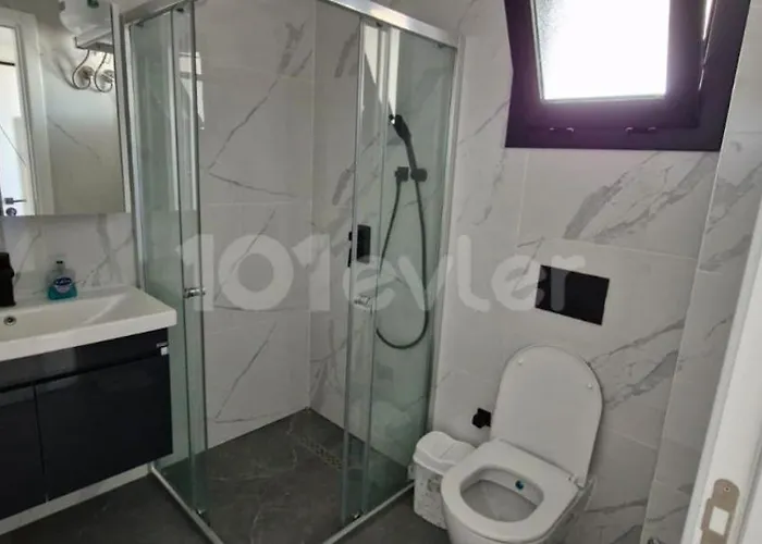 Ceasar Consus * Aglantzia